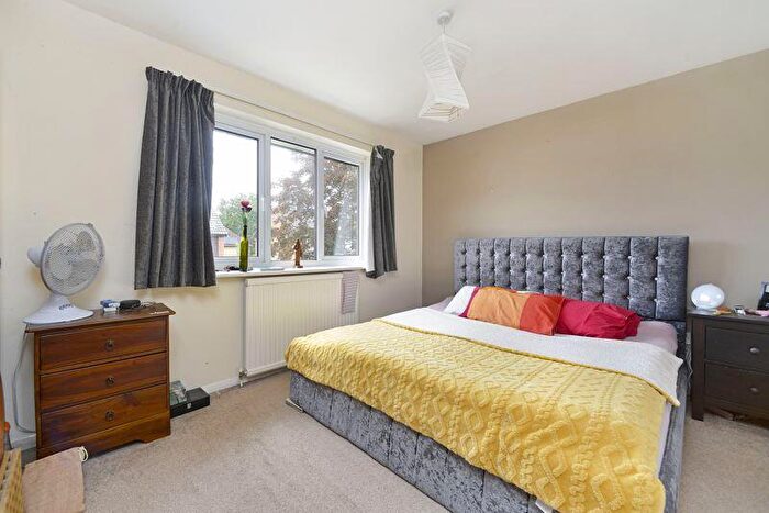4 Bedroom Detached House For Sale In Napper Place, Cranleigh, GU6