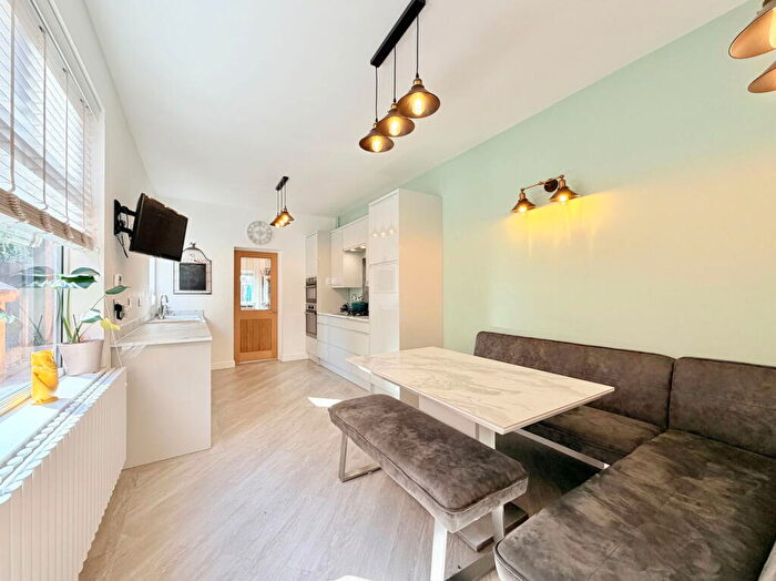 6 Bedroom Terraced House For Sale In Russell Road, Hall Green, B28