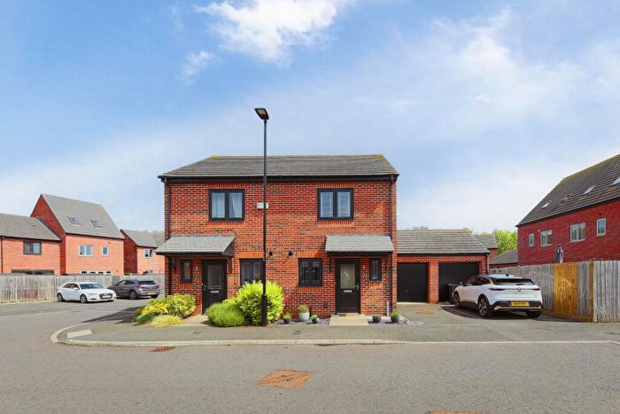 2 Bedroom Semi-Detached House For Sale In Yates Close, Killingworth, NE12