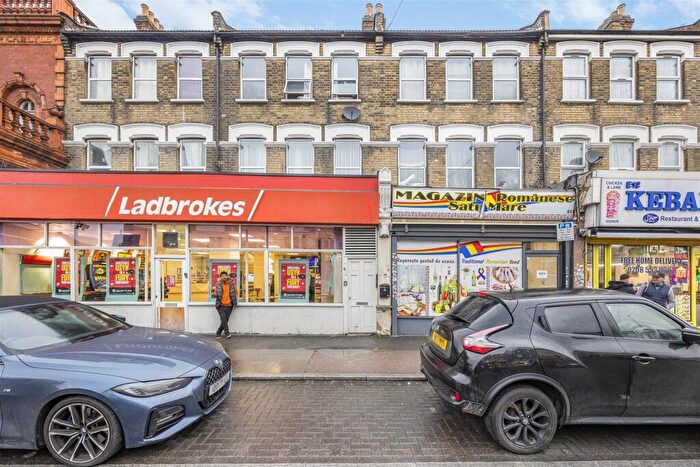 2 Bedroom Flat For Sale In Romford Road, Manor Park, E12