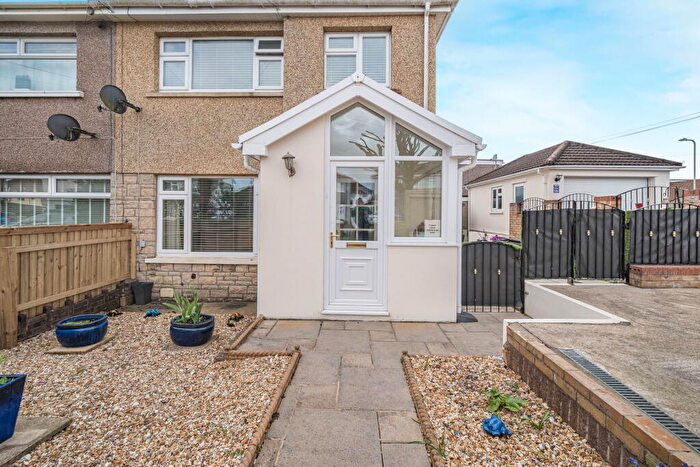 3 Bedroom End Of Terrace House For Sale In Glenwood Close, Coychurch, Bridgend, CF35