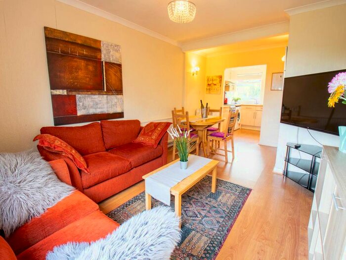 4 Bedroom Property To Rent In Sandhurst Close, Canterbury, Kent CT2