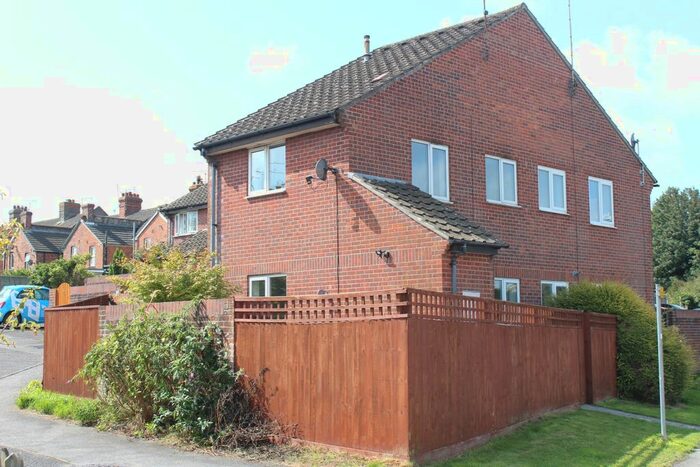 1 Bedroom End Of Terrace House To Rent In Cromwell Road, Dorchester, Dorset, DT1