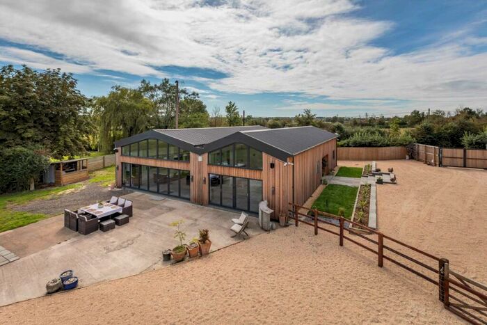 4 Bedroom Country House For Sale In Southwick, Wiltshire, BA14
