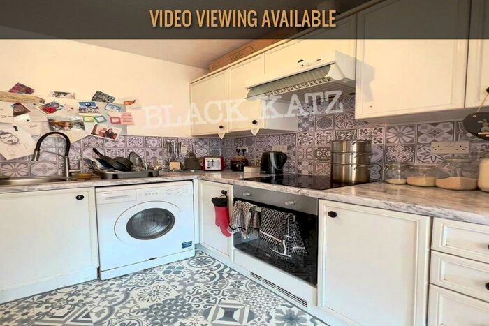 1 Bedroom Flat To Rent In Rossetti Road, SE16