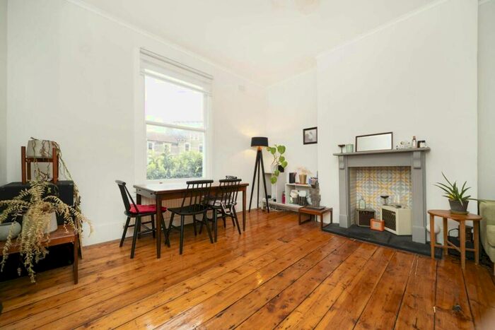 1 Bedroom Flat To Rent In Amhurst Road, Hackney Central, E8