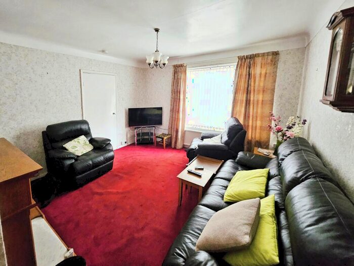 3 Bedroom Semi-Detached House For Sale In Acornfield Close, Liverpool, L33
