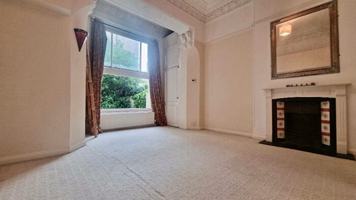 2 Bedroom Apartment To Rent In Palmeira Avenue Mansions, Church Road, Hove, BN3