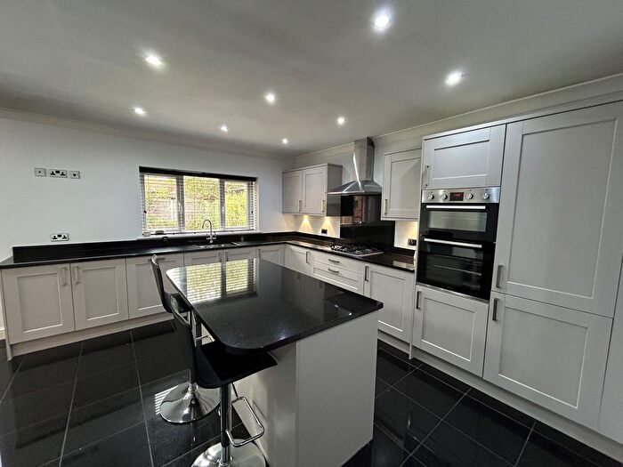 4 Bedroom Semi-detached House To Rent In Kilvert Drive, Sale, M33