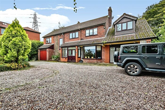 6 Bedroom Detached House To Rent In Gallowsclough Road, Matley, Stalybridge, Cheshire, SK15
