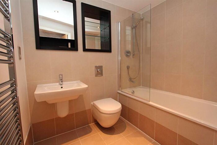 1 Bedroom Flat To Rent In McClure House, Leeds Dock, LS10