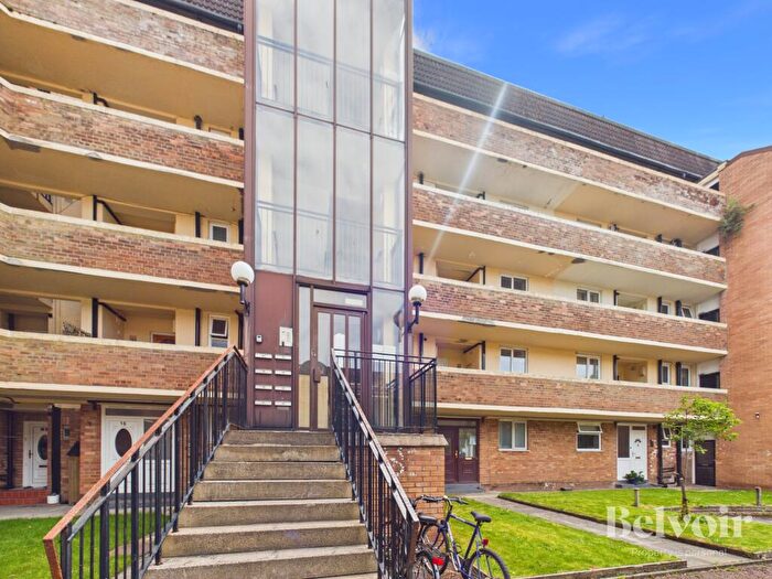 2 Bedroom Flat To Rent In Minster Court, City Centre, Liverpool, L7