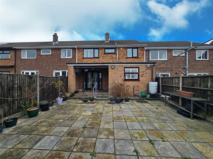 3 Bedroom Terraced House For Sale In Laurel Drive, Bradwell, NR31