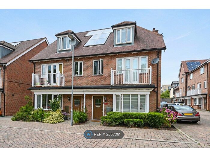 4 Bedroom Semi-Detached House To Rent In David Wildman Lane, London, NW7