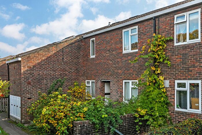 2 Bedroom Flat To Rent In Colbourne Court, Oglander Road, Winchester, SO23
