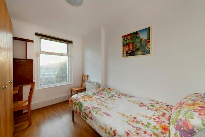 Studio To Rent In Philbeach Gardens, Earls Court, SW5