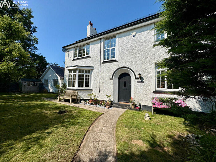 4 Bedroom Detached House For Sale In Llys Coedlys, Valley, Anglesey, LL65