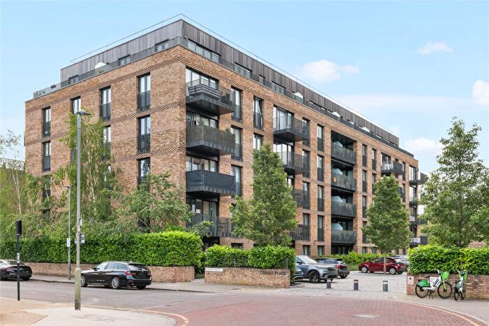 2 Bedroom Flat For Sale In Cobalt Place, London, SW11