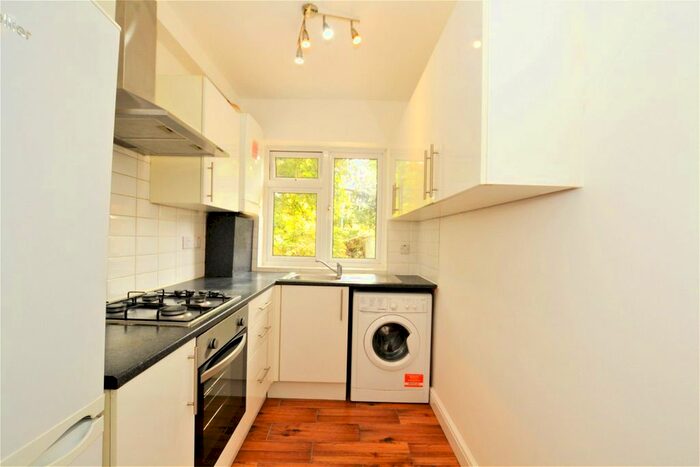 4 Bedroom Semi-Detached House To Rent In Tennyson Road, Hounslow, TW3