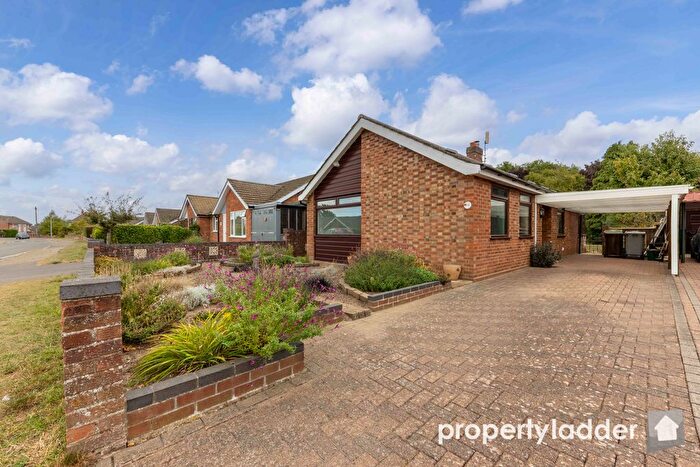 3 Bedroom Detached Bungalow For Sale In Colindeep Lane, Norwich, NR7