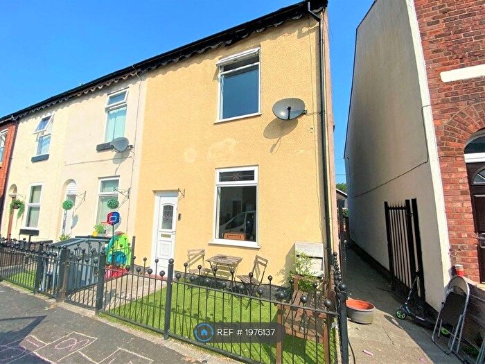 2 Bedroom End Of Terrace House To Rent In Stapleton St, Salford, M6