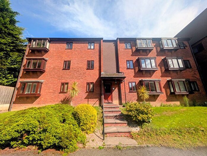 1 Bedroom Flat For Sale In Pingle Court, Nuneaton, CV11