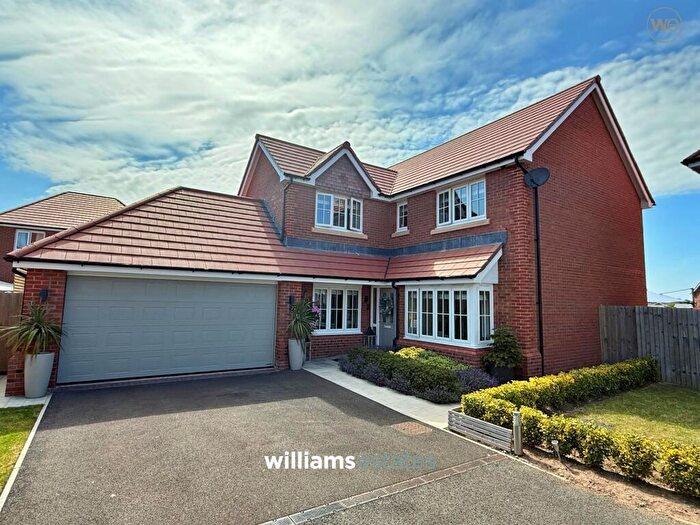 4 Bedroom Detached House For Sale In Dreif Tegeirian, Rhyl, LL18