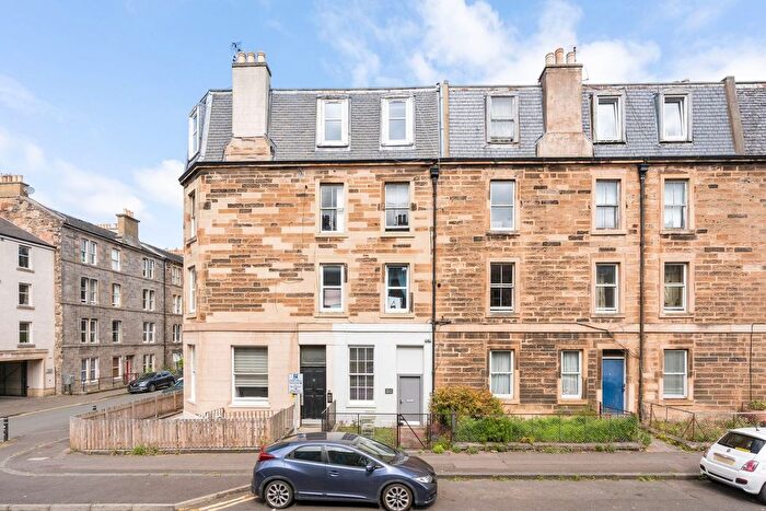 1 Bedroom Flat For Sale In West Newington Place, Edinburgh, EH9