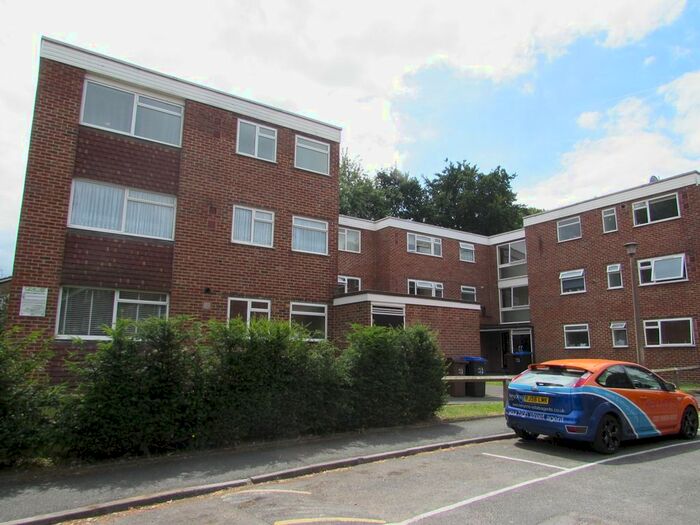1 Bedroom Flat To Rent In Devana End, Carshalton SM5