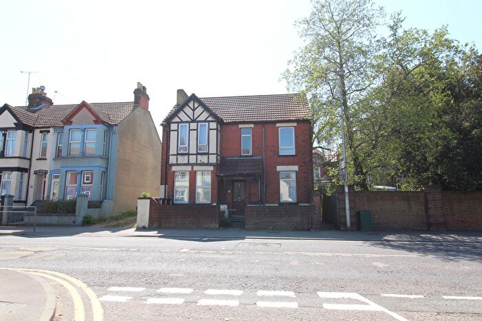 Studio To Rent In Rainham Road, Chatham, Kent, ME5