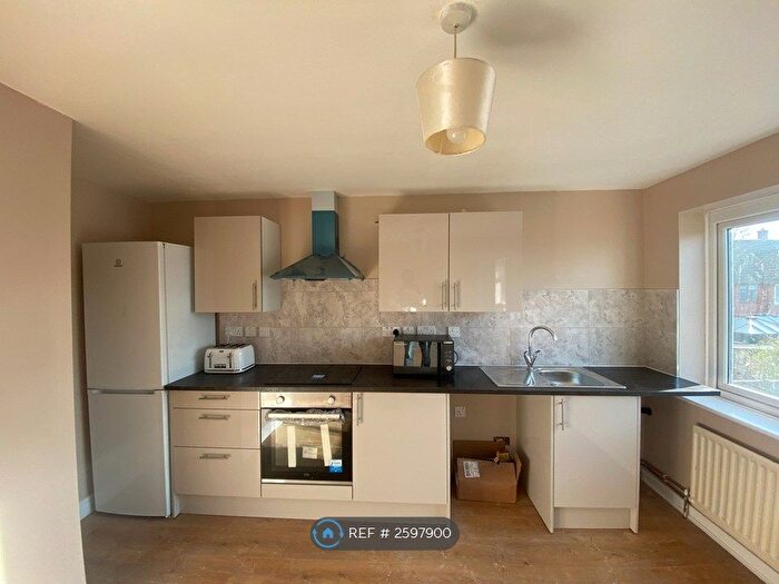 1 Bedroom Flat To Rent In Thirlmere Close, Coventry, CV4