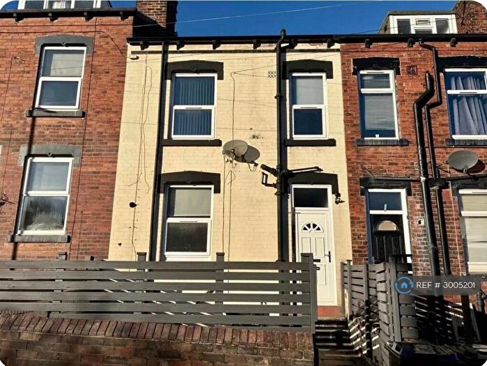 2 Bedroom Terraced House To Rent In Cobden Ave, Leeds, LS12