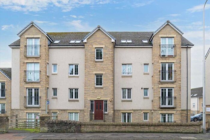 2 Bedroom Flat For Sale In Croft An Righ, Inverkeithing, KY11