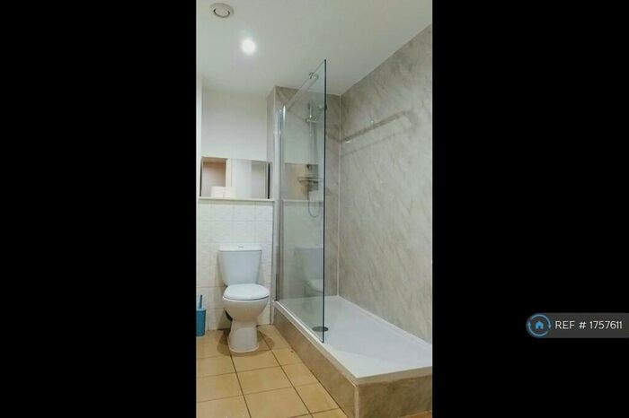 2 Bedroom Flat To Rent In Glasgow, Glasgow, G3