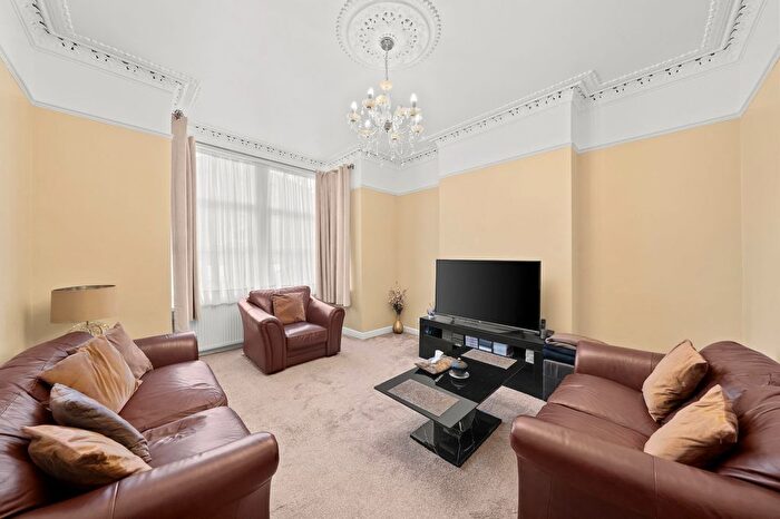 4 Bedroom Terraced House For Sale In Rockhall Road, London, NW2