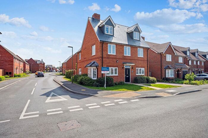 5 Bedroom Detached House For Sale In Lane Ness, Benson, OX10