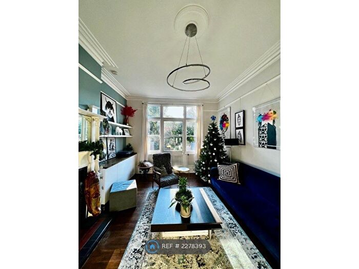 1 Bedroom Flat To Rent In Coopers Lane, London, SE12