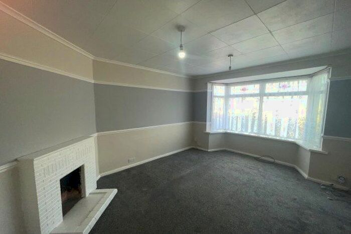 4 Bedroom Property To Rent In Willenhall Road, Willenhall, WV13