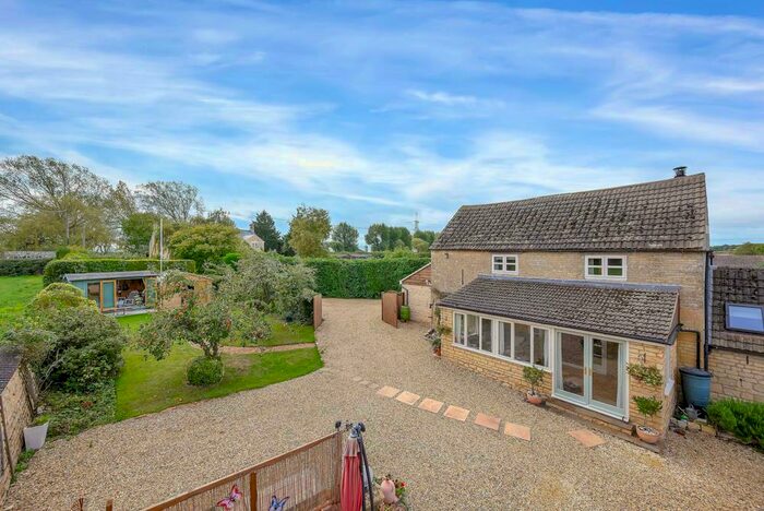 2 Bedroom Barn Conversion For Sale In Overgate Road, Swayfield, Grantham, NG33