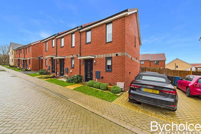 2 Bedroom End Of Terrace House For Sale In Roberts Drive, Haverhill, Suffolk, CB9