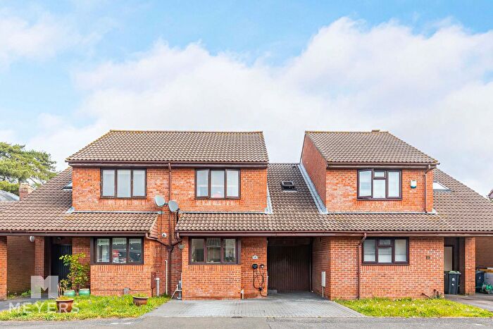 3 Bedroom Semi Detached House For Sale In Bernards Close, Christchurch, BH23
