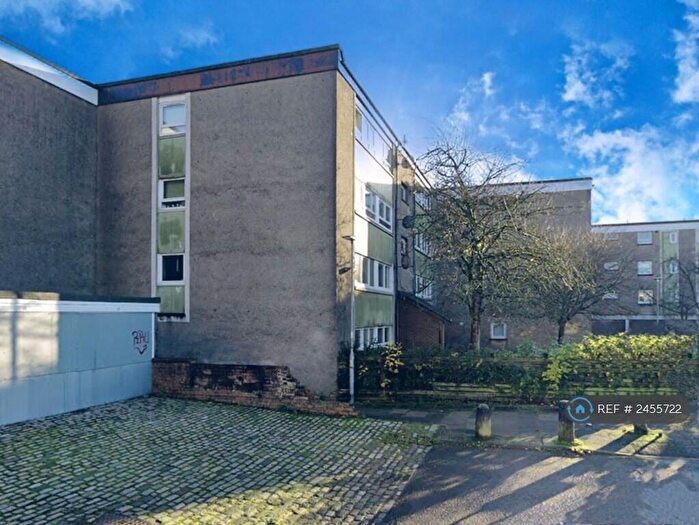 3 Bedroom Flat To Rent In Glenhove Road, Cumbernauld, Glasgow, G67