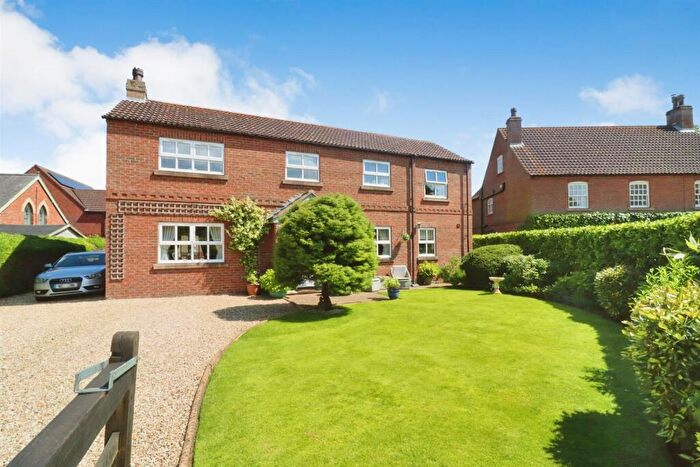 4 Bedroom Detached House For Sale In Brigg Road, South Kelsey, LN7