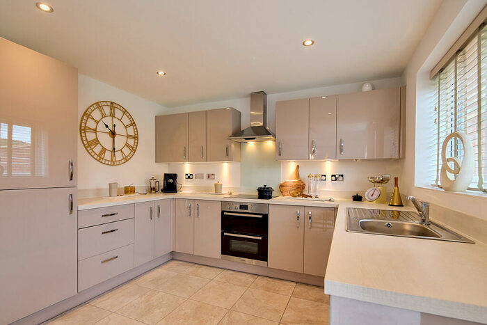 4 Bedroom Detached House For Sale In Stallings Lane, Kingswinford, DY6