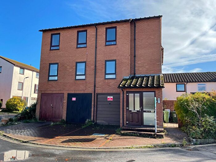 1 Bedroom Flat For Sale In Pound Lane, Topsham, Exeter, EX3