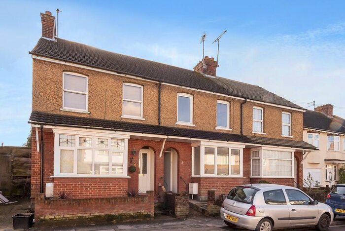 3 Bedroom Property To Rent In Kings Road, St Albans, Herts AL2