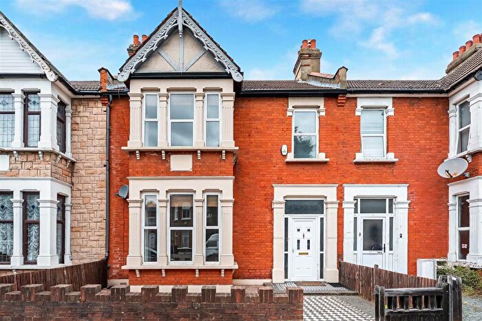4 Bedroom Terraced House For Sale In Aldborough Road South, Ilford, IG3