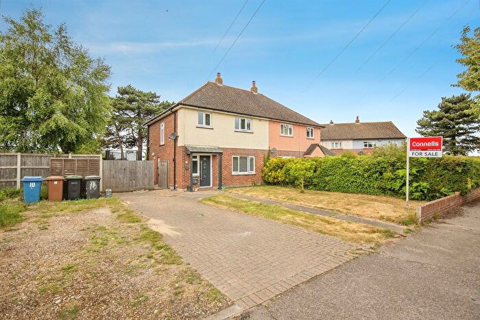 3 Bedroom Semi-Detached House For Sale In Childers Close, Shotley Gate, Ipswich, IP9