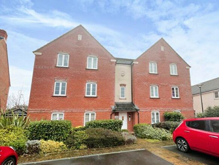 2 Bedroom Detached House To Rent In Greenwood Grove, Swindon, SN25