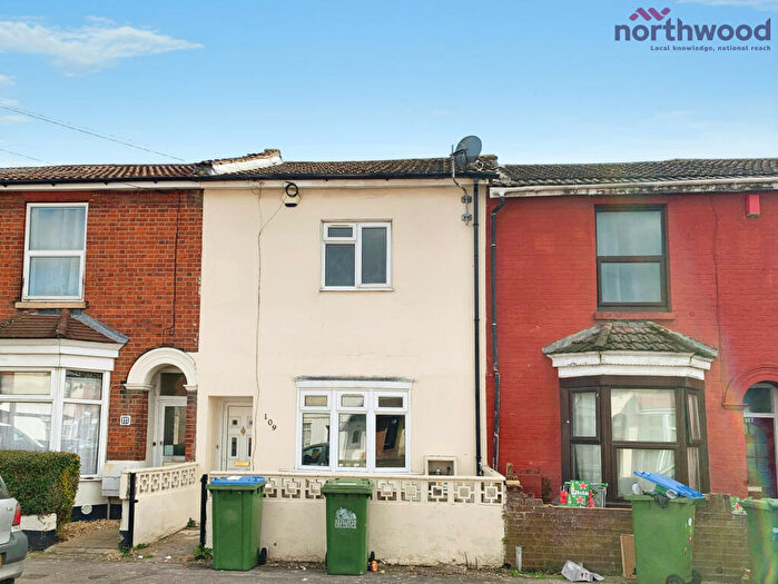 3 Bedroom Terraced House To Rent In Northumberland Road, SO14